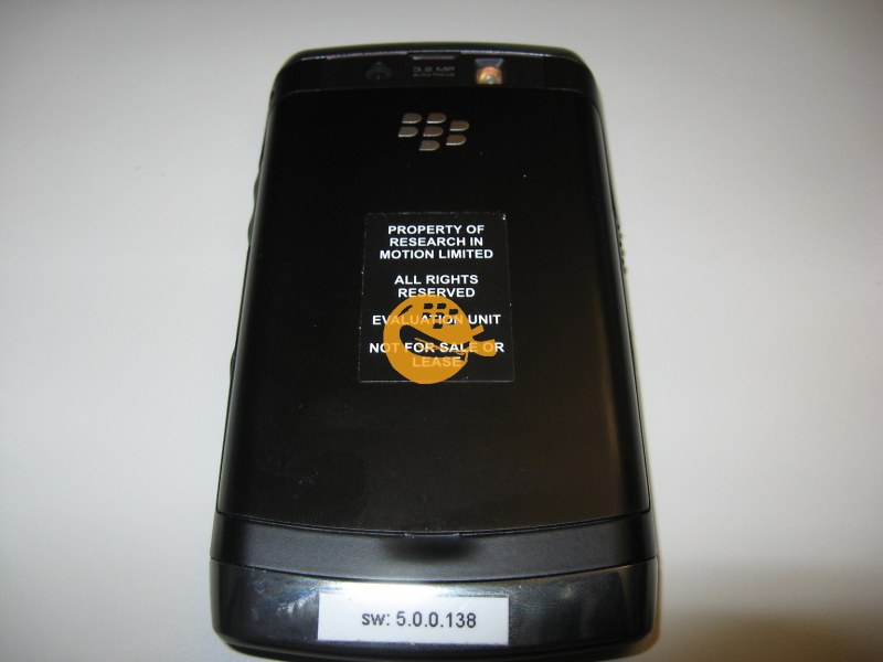   BlackBerry Storm2 9550 gsmarena_004.jpg
