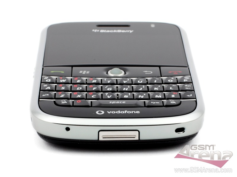 http://pic.gsmarena.com/vv/reviewsimg/blackberry-bold-9000/phone/gsmarena_023.jpg
